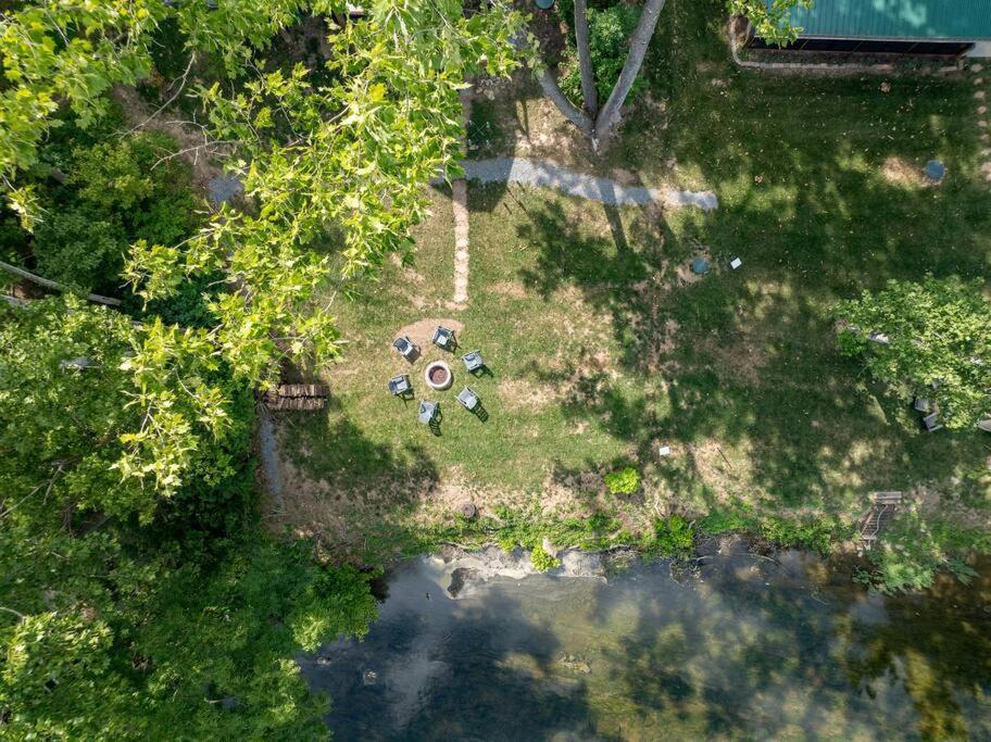 Riverside Oasis With Stunning Views, Cozy Firepit! Luray Bagian luar foto