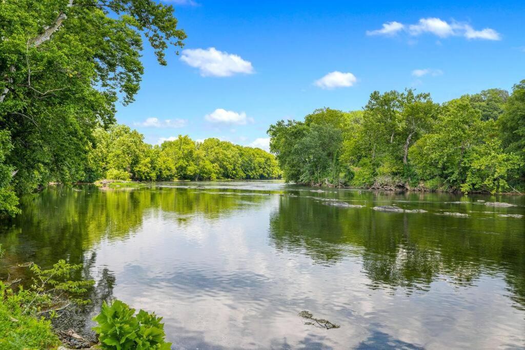 Riverside Oasis With Stunning Views, Cozy Firepit! Luray Bagian luar foto